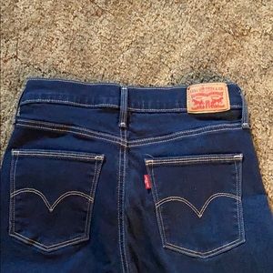 Levi’s Slimming bootcut jeans